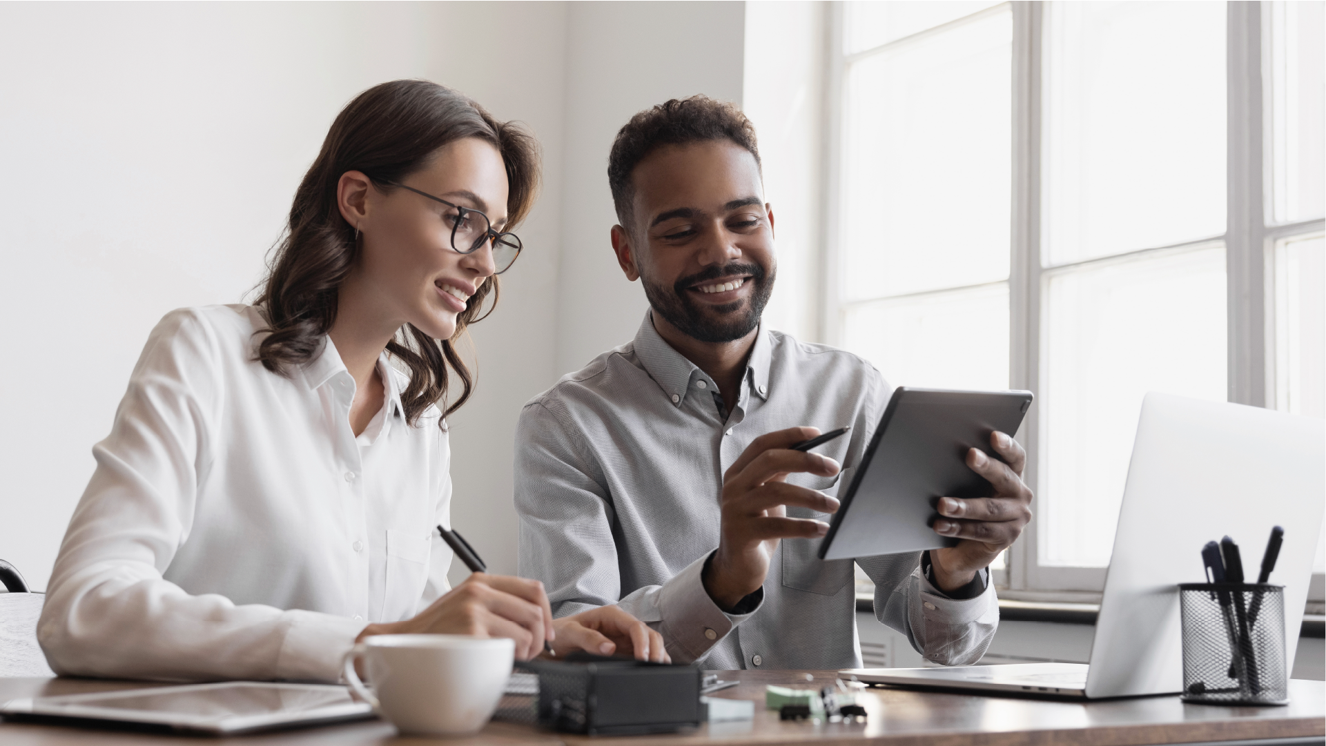 7 Möglichkeiten, bei Geschäftsreisen Geld zu sparen